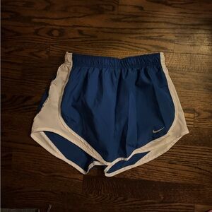 Nike shorts size S